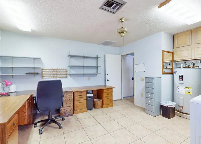 Long-term In Sun City! Lovely W/ Patio *