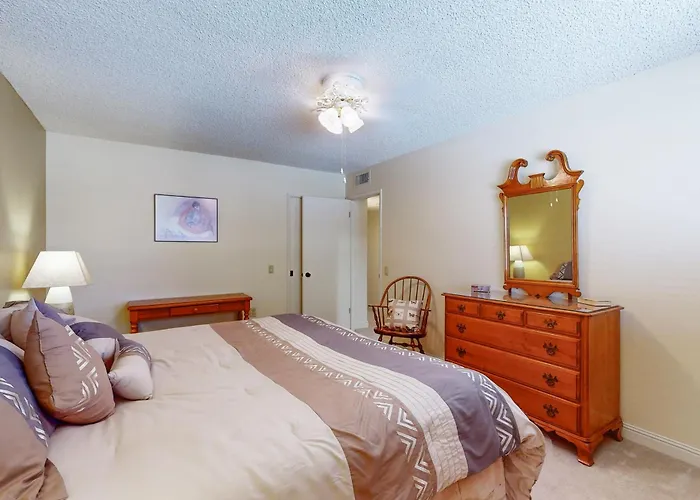 Long-term In Sun City! Lovely W/ Patio Holiday home