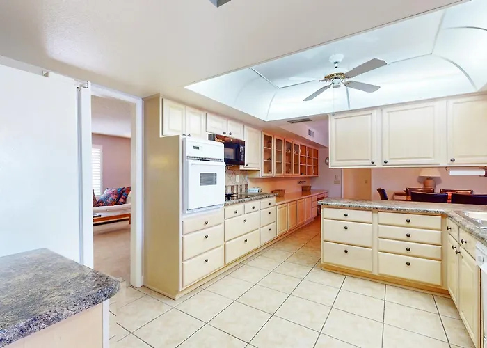 Holiday home Long-term In Sun City! Lovely W/ Patio *